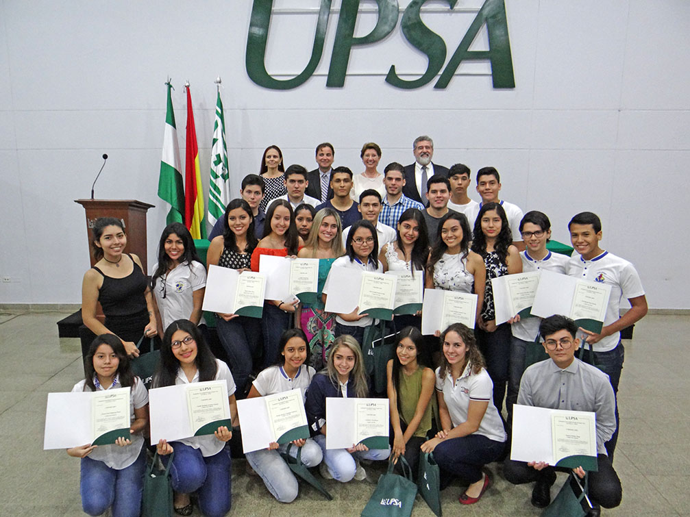 Entrega de premios del XXI Concurso Intercolegial de Dibujo