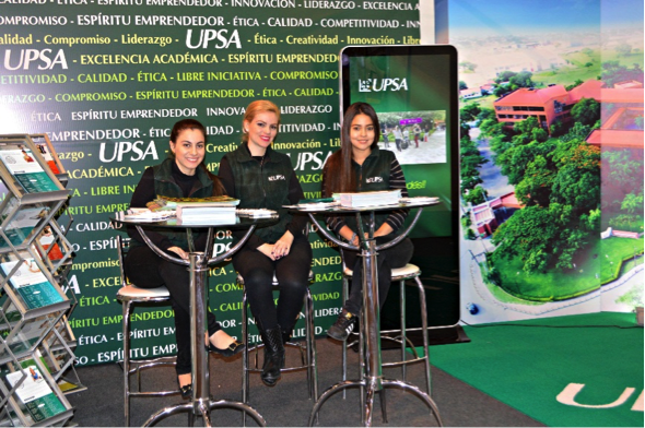 LA UPSA PRESENTE EN FERIA DE ORIENTACIÓN DE CARRERAS Y POSTGRADOS