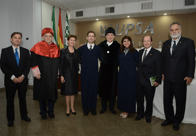 DOCENTES DE LA UPSA INVESTIDOS CON DOCTORADO DE UNIVERSIDAD DEL PAÍS VASCO