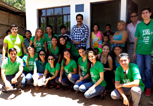 PROGRAMA SOCIAL DE LA UPSA ENTREGA CASAS A FAMILIAS DE ESCASOS RECURSOS