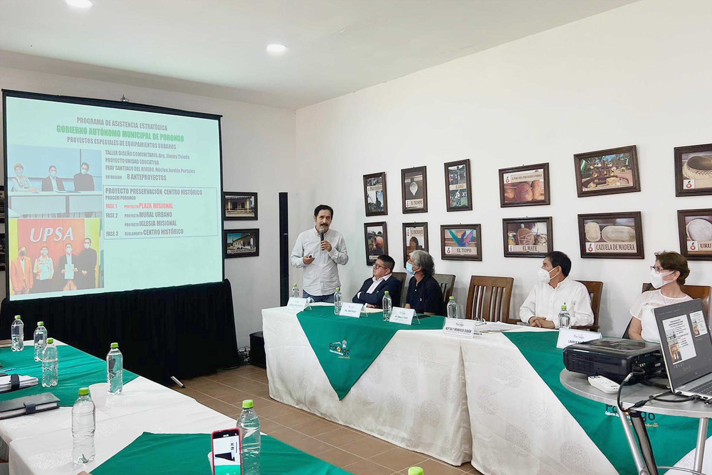 Proyecto para puesta en valor de plaza de Porongo